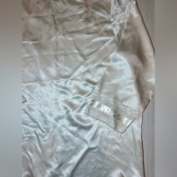 VTG CHRISTIAN DIOR Satin Button Down Top Saks Fit Embroidered Pajama Women's L - Picture 7 of 11